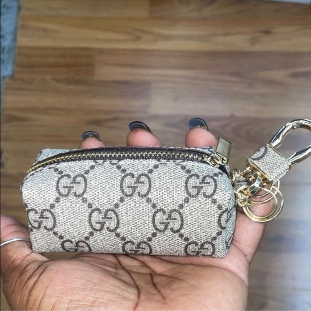 Gucci Beige GG Supreme Key & Card Holder with Gold Hardware